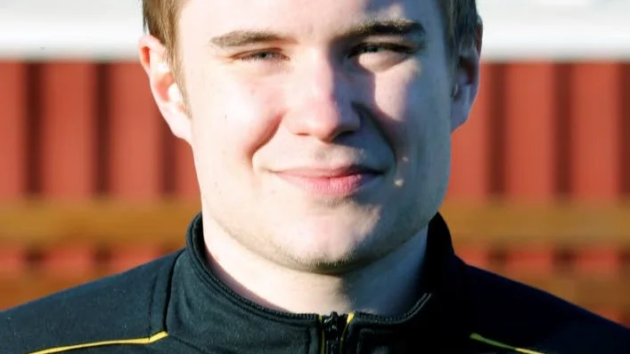 TVÅMÅLSSKYTT. Andreas Olofsson låg bakom båda målen när Lillpite vann mot Bodens andralag i premiären.