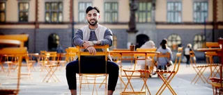 Muhib, 21, matchar studenter med ensamma äldre – "Happy life" kommer till Eskilstuna: "Ibland går det över i ren vänskap"
