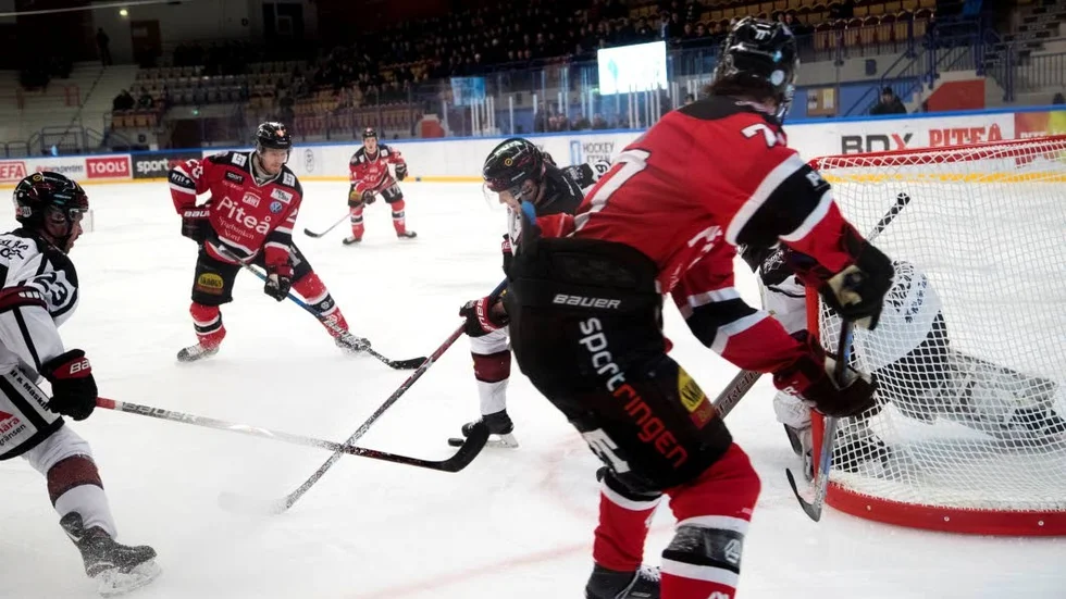 KOLLADE. Magnusson såg mötet mellan Piteå-Boden i LF Arena i december.