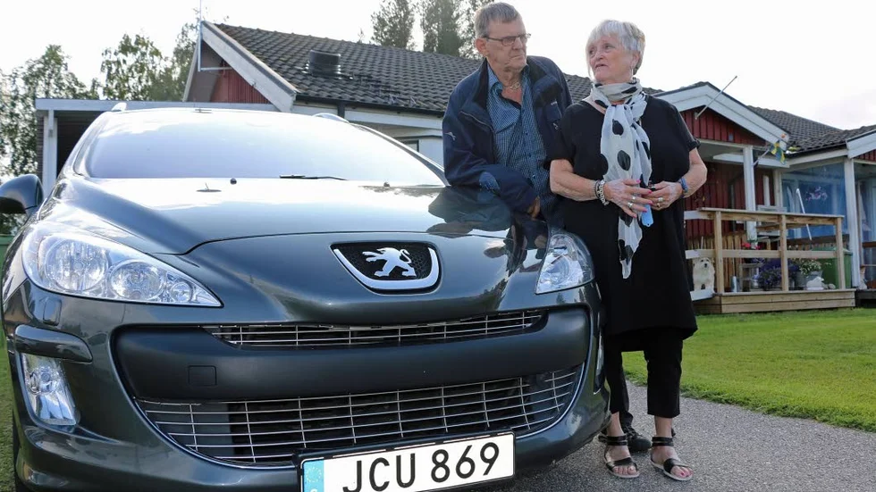 AVSLUT. Det blev bilbyte för Kjell och Britt-Marie Nilsson i Hemimingsmark. "Skönt att vi fick göra ett avslut", säger Kjell Nilsson.
