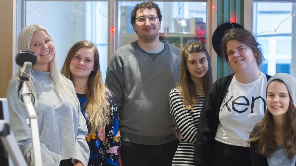 SISTA FÖRBEREDELSER.  Alexandra Örn, Hanna Svanberg, Markus Bélteky, Elisabeth Hedström, Ellen Lundström och Jenny Olli sitter i styrgruppen för Pite FM:s stöd för Musikhjälpen.