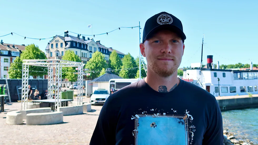 Jesper Björkman känner sig övervägande trygg med försäljningen. Han hoppas att den utlovade satsningen på en ordentlig kommunal badplats blir av. 