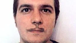 20-åringarna har medgett att de avsiktligt kastade 26-åriga Adam över det här broräcket ner i Strömmen.