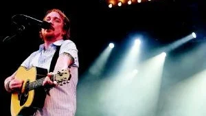 Lars Winnerbäck spelar in en ny skiva utan sitt kompband Hovet. Det är inte första gången det händer, och inga dörrar är stängda för ett framtida samarbete. Foto: Jeppe Gustafsson/Scanpix