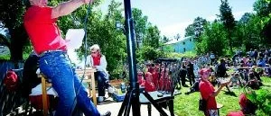 Två lådor bestick 
för 500 - vilket fynd