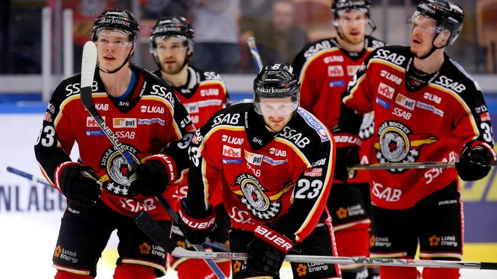Lucas Wallmark (längst fram) är Luleå Hockeys slutspelskung så här långt.