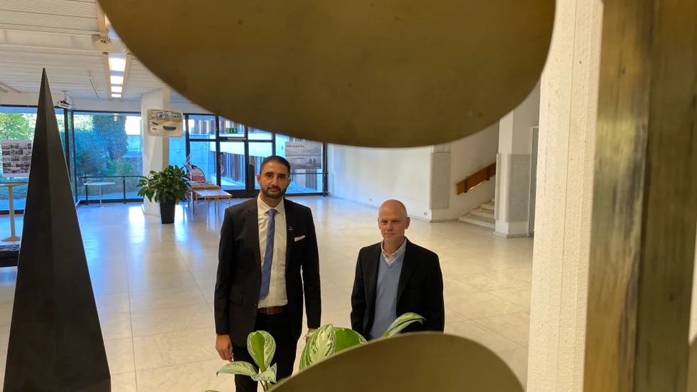 Ahmad Eid (M) och Urban Granström (S) är överens om att styra Nyköping tillsammans. 