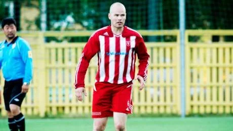 Utvisad. Jussi Hakasalo fick inte spela klart matchen är Övertorneå föll Foto: Linn Fantenberg