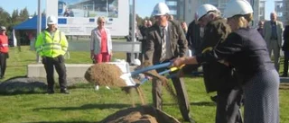Nu är spaden i backen
