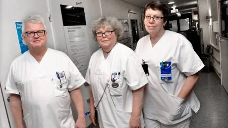 RUTINERADE. Det är inte första gången Stellan Båtsman, Eva Josefsson och Margareta Sundkvist jobbar nyår på akuten i Kalix. Foto: Sabina Nilsson