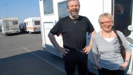 IKEASEMESTER. Håvard Lund och Eva Halto Lund har åkt till Haparanda med husbilen från Kirkenes. En nätt tur på 140 mil.