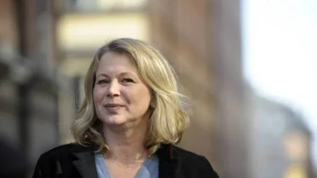 INGEN EXPERT. Nya romanen är Helena von Zweigbergks andra relationsroman. Hon duckar för titeln relationsexpert, men fortsätter fascineras av de riktigt nära relationerna.