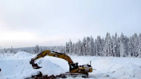 BYGGSTART FÖR JÄRNVÄG. Nu startar utbyggnaden av ett stickspår till Aitikgruvan utanför Gällivare. Väg 822 får också en ny sträckning.med en bro över järnvägsspåret. Foto: Kenth Bergmark