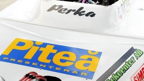 Målet för Per-Erik Lindgren är att försvara fjolårets SM-guld, men det kanske spricker om han väljer att tävla i Tyskland istället för Mantorp...