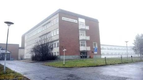 SÅLD. Diös fastigheter köper tomma Bergnässkolan, en affär på 14 miljoner. Den sparar dessutom kommunen tio miljoner per år.