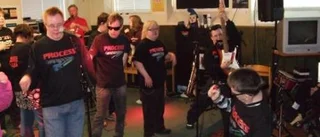 De repar för spelning på Fryshuset