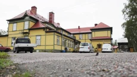 FALL. Vid renoveringen av Bolagshotellet i Kiruna föll en kvinna 4 meter när hon gick igenom golvet. Foto: Mattias Forsberg