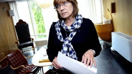 FORTSÄTTER. Eva Bergström fortsätter som ordförande i socialnämnden fram till jul, trots att hon lämnat länet och är numer bosatt i Örnsköldsvik.