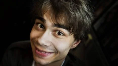 Norges Alexander Rybak är favorittippad att vinna årets schlager-EM.Nu har han och hamnat i blåsväder efter att ha varit på fest hemma hos överdomaren. FOTO: SARA Johannessen