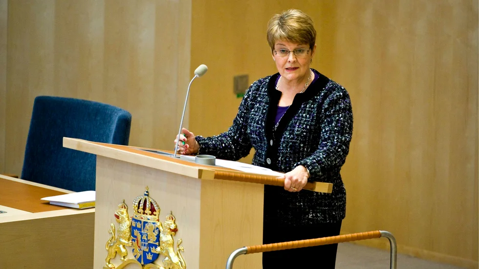 Regeringens beredskap är god, säger näringsminister Maud Olofsson (C) allt medan arbetslösheten fortsätter att öka. Nu har varslen om uppsägningar också nått vård och omsorg i kommuner och landsting.