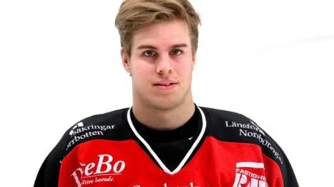 Backen Dennis Bäck lämnar IFK Ore och kommer tillbaka till Piteå Hockey.