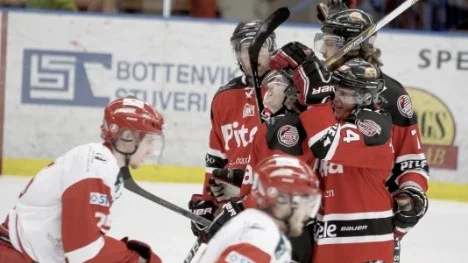 I sista hemmamatchen kom första kvalsegern i LF Arena för Piteå Hockey.