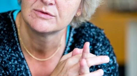 Arjeplogs kommnualråd Britta Flinkfeldt Jansson är en av få kvinnor i löneligan. (Arkivbild)