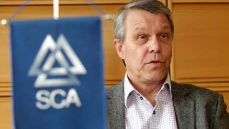 "Vi producerar som planerat. Visst känner vi av en viss nedgång, men inget drastiskt," säger Anders Nilsson, sågverkschef vid SCA Timber Munksund.