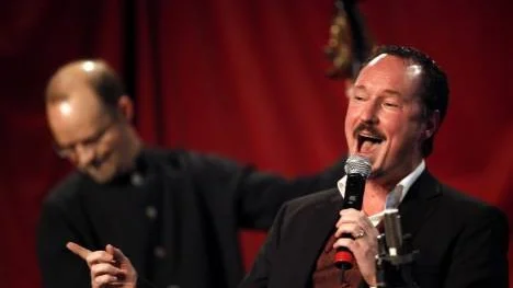 Peter Asplund är en av landets främsta jazztrumpetare som nu även börjat sjunga - och rösten håller hur bra som helst.