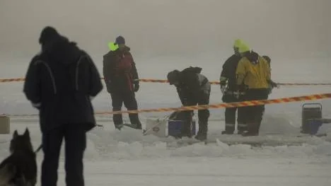 I dag återupptas dykningarna på Arvidsjaursjön. (Arkivbild)