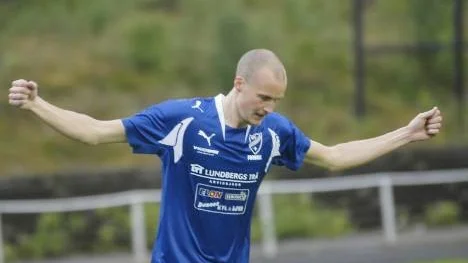 Samuel Lindmark gjorde Arvidsjaurs andra mål i segermatchen mot Älvsbyn på bortaplan. (Arkivbild)