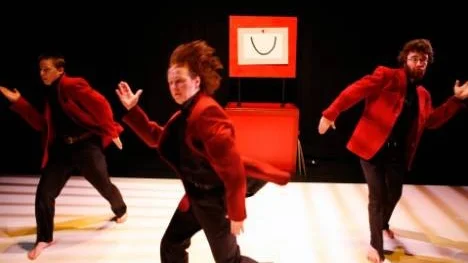 "Movement men" hade Sverigepremiär i Piteå igår. Dansare från vänster: Iikka Kotaja,  Riku Immonen, William Iles.