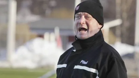 Piteå IF:s tränare Peter Grundström känner ingen press över att samtliga tränare i norrettan tror att Piteå vinner serien. Peter har också Piteå som seriefavorit. (Arkivbild)