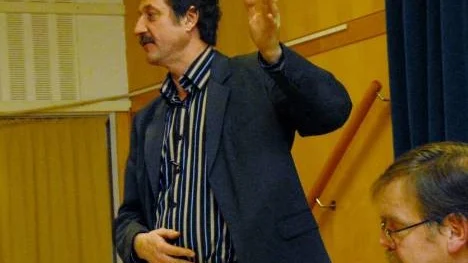 "Får jag lov att..."  Arjeplogs Allmännings  skogsförvaltare Kent Björk berättade om Vattenfalls förfrågan om att  få bygga vindkraftverk på allmänningens mark.