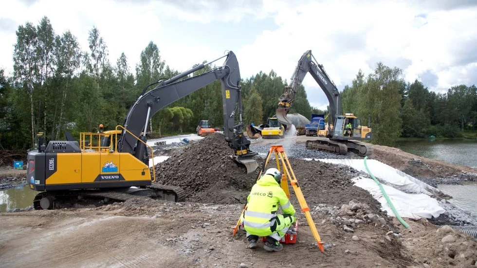 Brobytet vid Bullerviken har försenats, men ikväll räknar Trafikverket med att trafiken ska släppas på.
