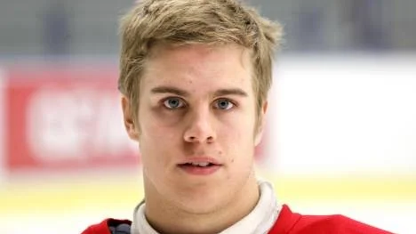 Dennis Bäck har förlängt med Piteå Hockey.