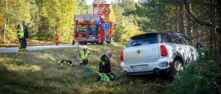 En person till sjukhus efter att ha kört av väg 53 – körfält stängdes av