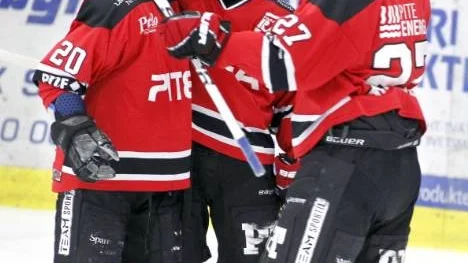 Succékedjan med Paul-Allan Bamberg, till vänster, Joakim Högberg och Jonas Berglund svarade för fem av Piteås nio mål i helgens matcher mot Hudiksvall och Kovland.