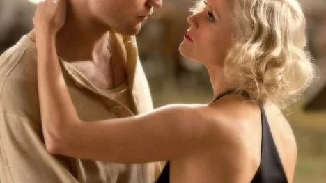 Reese Witherspoon och Robert Pattinson har spelat mot varandra förut, som mor och son i filmen "Vanity fair" - en scen som klipptes bort.