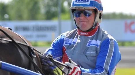 Roger Nilssons framgångar på Skelleftetravet fortsätter. Igår vann han med Digital Element till oddset 25 gånger pengarna och såg samtidigt till att det blev bra utdelning på V65. (Arkivbild)