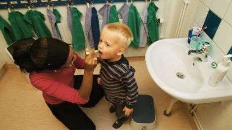 För småbarnsföräldrar med obekväma arbetstider kan barnomsorg på kvällar, nätter och helger vara en förutsättning för att de ska kunna arbeta.