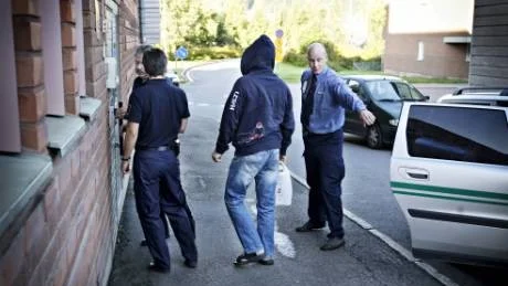 DÖMD. Polismannen dömdes av Östersunds tingsrätt till fyra månaderas fängelse för att ha misshandlat sin fru.