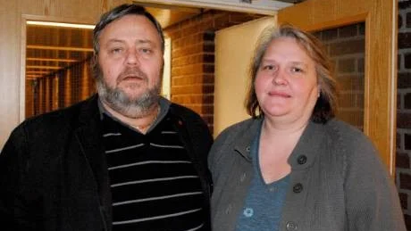 VÄCKARKLOCKA. Fredagens händelse blev en väckarklocka men öppenhet är att föredra framför slutenhet, säger Jan Bergendorff. Till höger Agneta Lipkin.