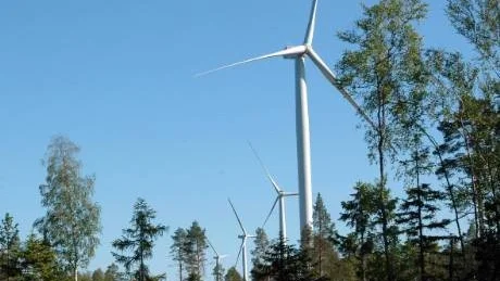 Foto: Stina Brolin Bergman Sex vindkraftverk av fjorton är snart uppsatta på Bondön utanför Piteå. De är bara en liten del av vad som planeras i kommunen. Satsningen på grön energi innefattar också produktion av biobränslet DME och biodiesel från tallolja.