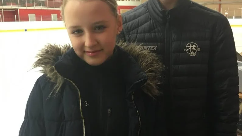 Enya Beckman och Max Lind tävlade båda i Luleå KK:s Delfin Cup. Framöver siktar också duon mot samma mål - elitserien.