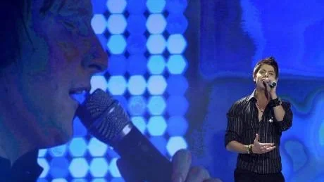 NY IDOL. För tre år sedan vann Övertorneåbon Markus Fagervall Idol. I kväll kan det vara Arvidsjaurbon Kevin borg som har hem spelet.