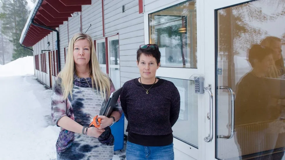 Har fått nog. Helene Rahm och Susanne Lindgren, lärare vid Brönjaskolan i Sävast, är frustrerade över att problemen med internetuppkopplingen aldrig åtgärdas. Eleverna drabbas när den webbaserade uindervisningen inte fungerar.