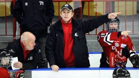 poäng. Roland Backlund (till vänster) och Jörgen Jönsson coachade fram laget till två poäng.Foto: Andreas Wälitalo