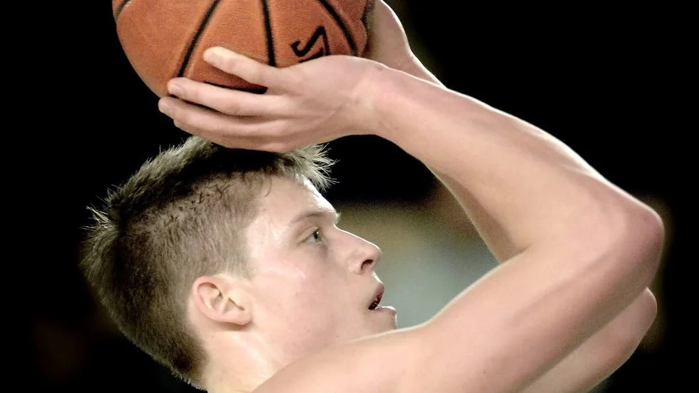 SÄSONGEN SLUT. Jonas Jerebko avslutade proffssäsongen natten mot skärtorsdagen, svensk tid, med en förlust.