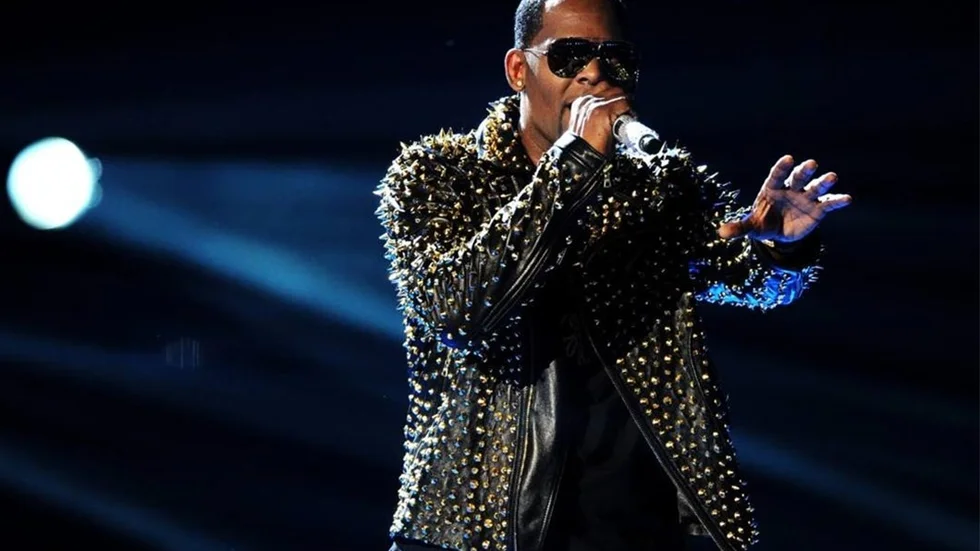 R. Kelly floppar.